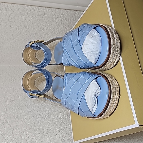 Michael Kors Abbott Sandals - Picture 4 of 10